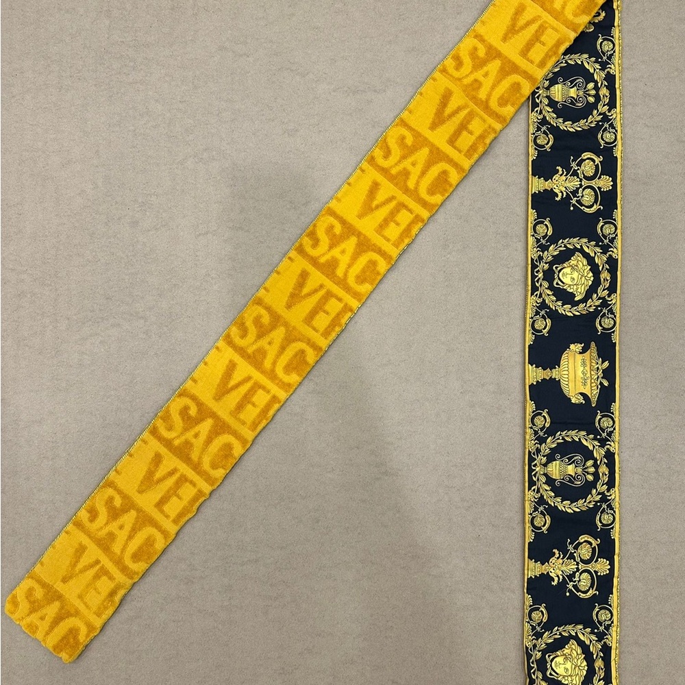 Versace Gold Textured Robe (Large) - Picture 11 of 15